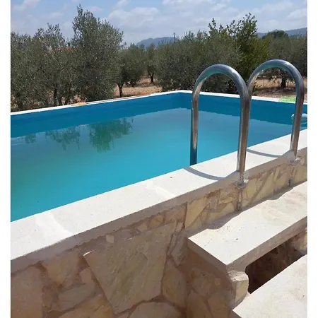 Agradable Hotel *